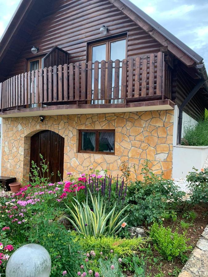 Guesthouse Stefanac Otocac Exterior photo
