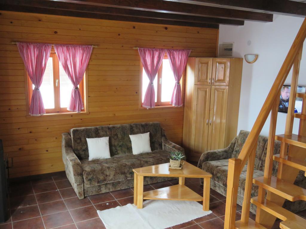 Guesthouse Stefanac Otocac Exterior photo