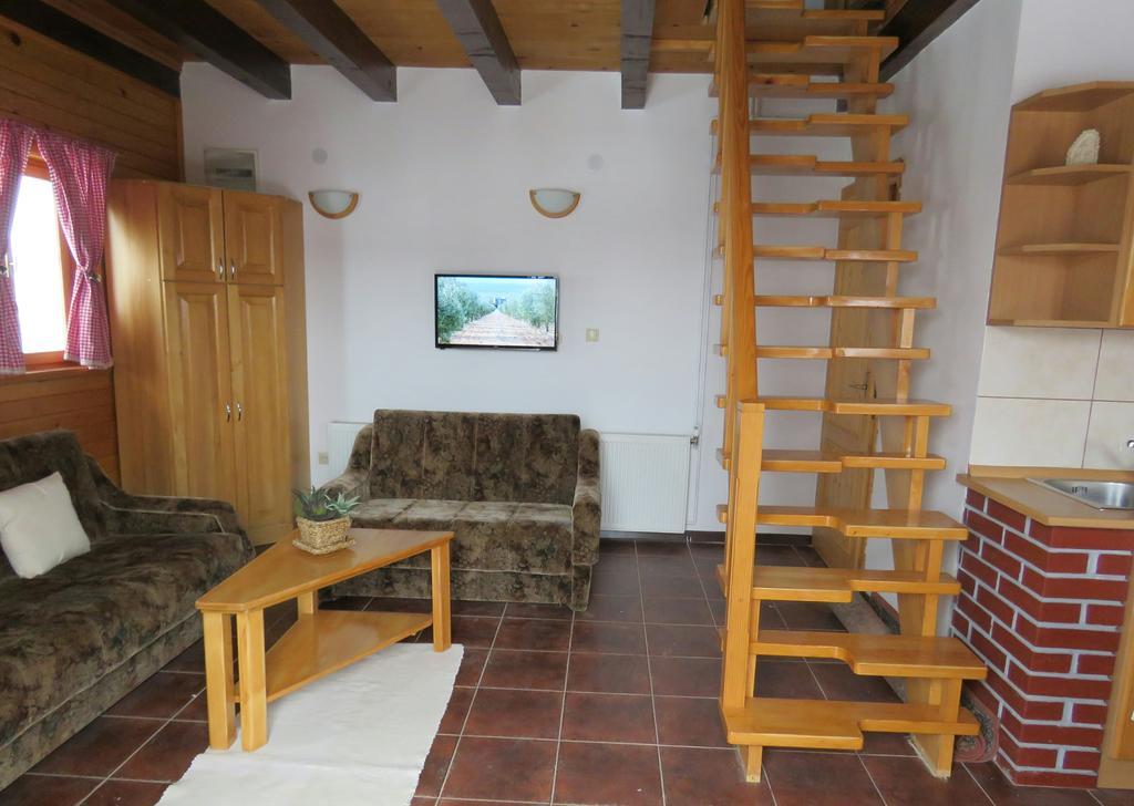 Guesthouse Stefanac Otocac Exterior photo