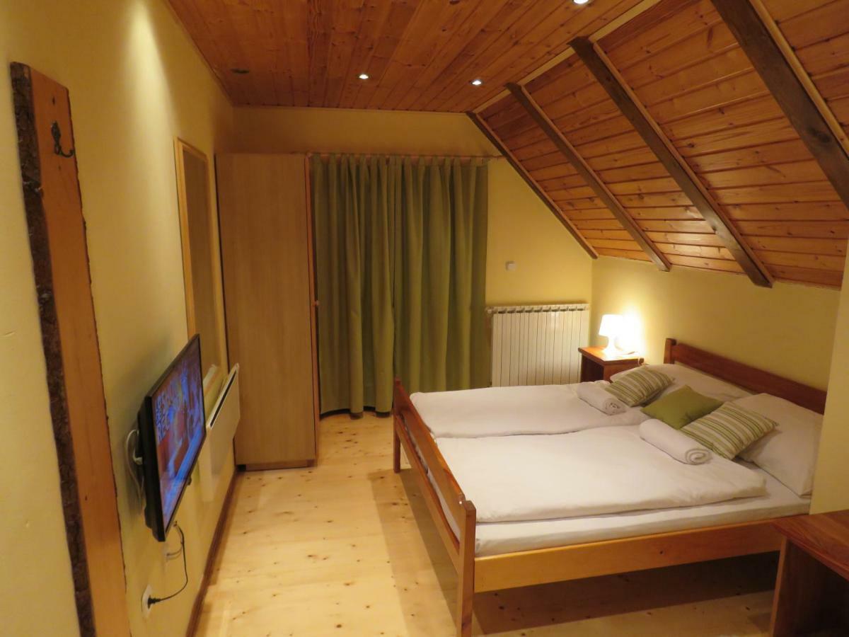 Guesthouse Stefanac Otocac Exterior photo